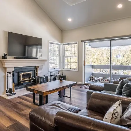 Ski In Ski Out 3 Bedrm 3 Bathrm Fully Remodeled Sierra Megeve Condo Steps To Canyon Lodge Sleeps 8